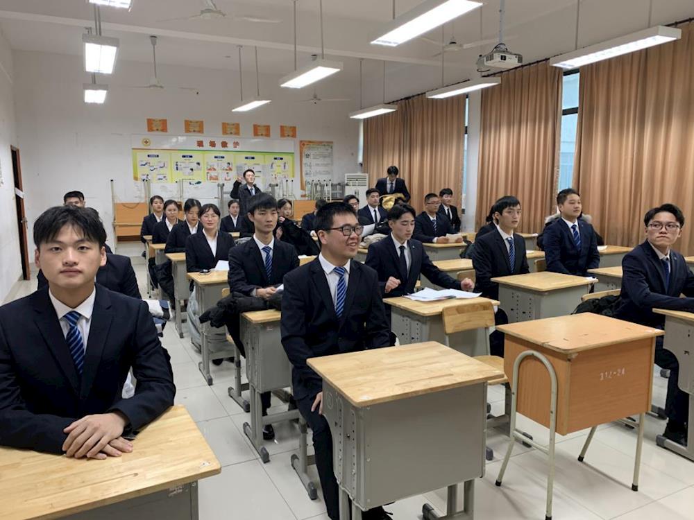 70ad8173e0b144ff9b3da3c51acd357e.jpeg 70ad8173e0b144ff9b3da3c51acd357e.jpeg