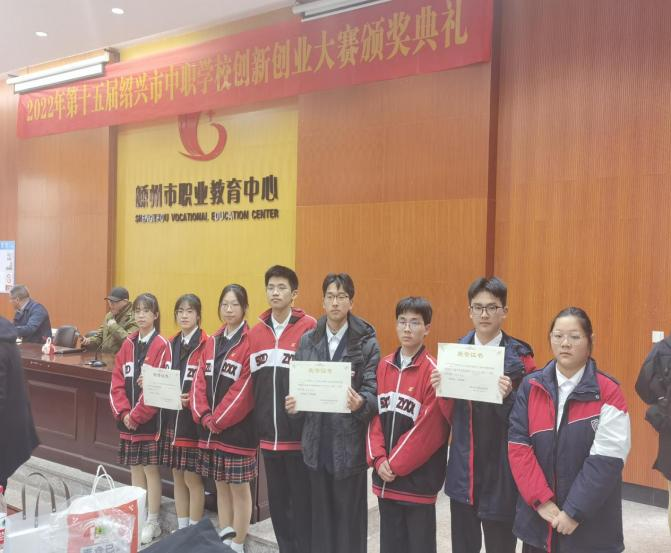 033d66162d764addbd6b041f44df2b64.png 033d66162d764addbd6b041f44df2b64.png