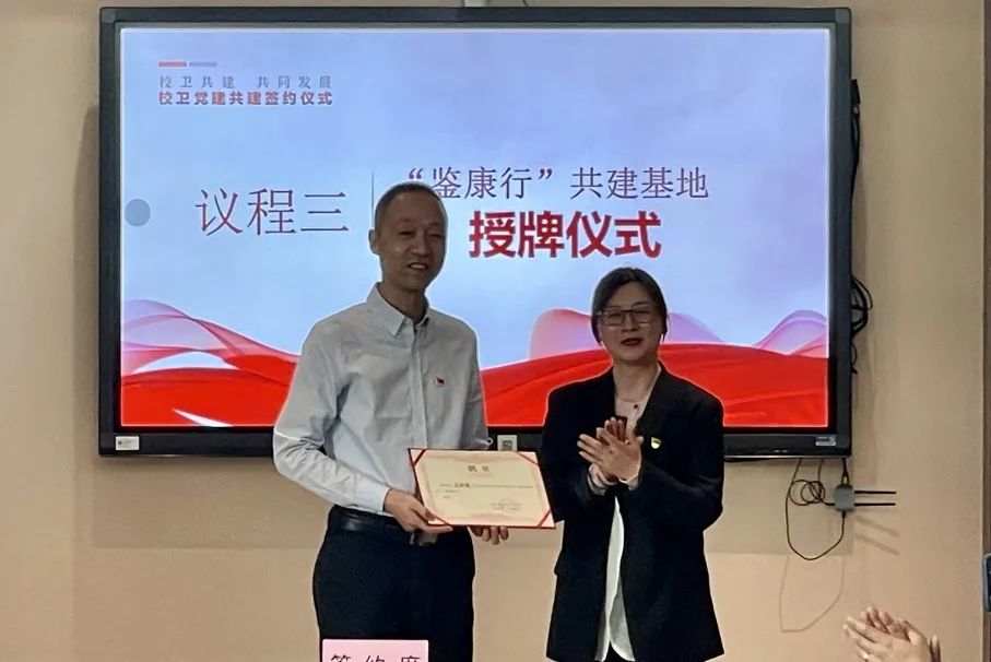 0e7859884ef6416b8eb93053b9643c94.jpg 0e7859884ef6416b8eb93053b9643c94.jpg