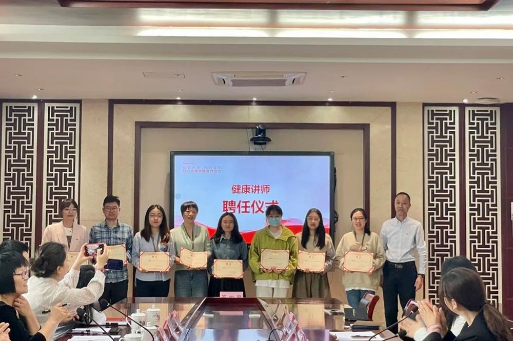 2d4272d5679440eabab0a35e89617083.jpg 2d4272d5679440eabab0a35e89617083.jpg