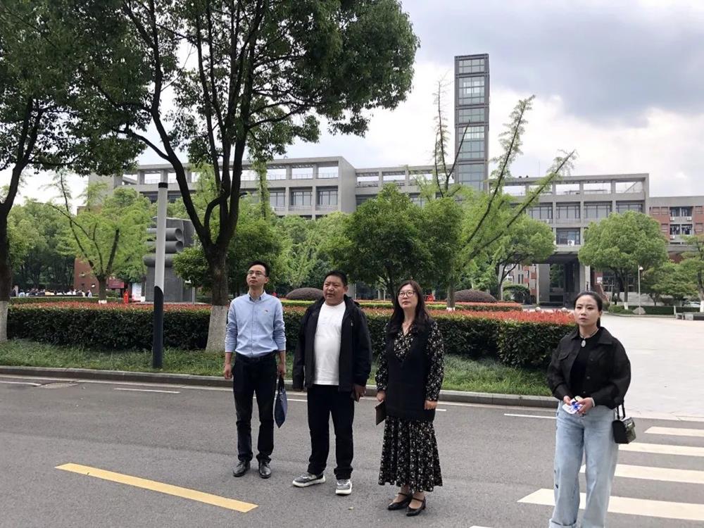 b5ad3c0d630c432fb559668e400fc168.jpg b5ad3c0d630c432fb559668e400fc168.jpg