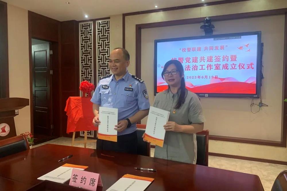 5465cd9b659d48b5810acf794135e5d5.jpg 5465cd9b659d48b5810acf794135e5d5.jpg