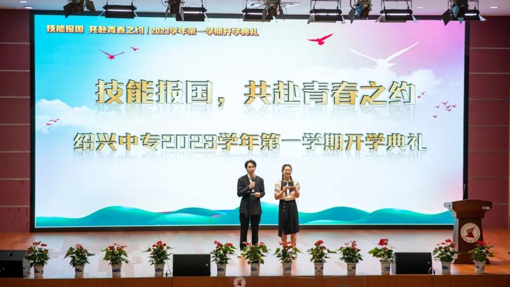 e8819a381b594f988f77098919754e42.jpg e8819a381b594f988f77098919754e42.jpg