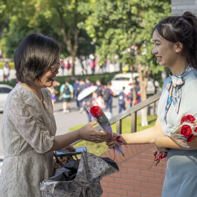 895f5e947ee343b6b5c82a9af983f80b.jpg 895f5e947ee343b6b5c82a9af983f80b.jpg