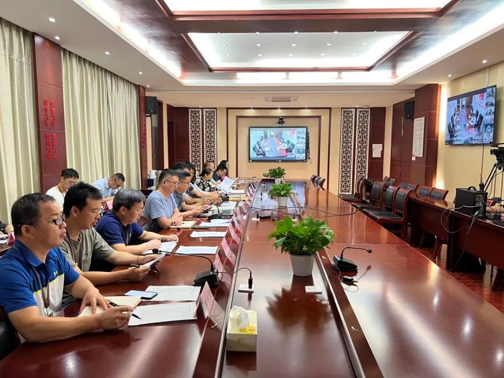 e72da0cb19be4c2a97fbe4395331ecb9.jpg e72da0cb19be4c2a97fbe4395331ecb9.jpg