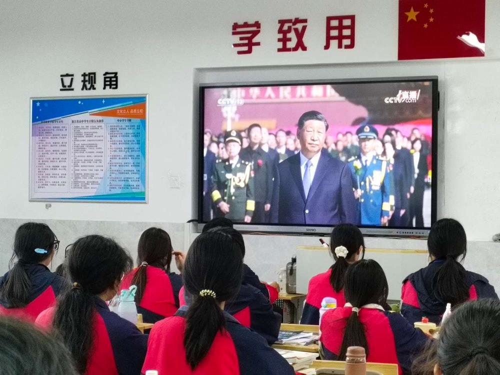 bb2412a595e646e694f096d87a8c6740.jpg bb2412a595e646e694f096d87a8c6740.jpg