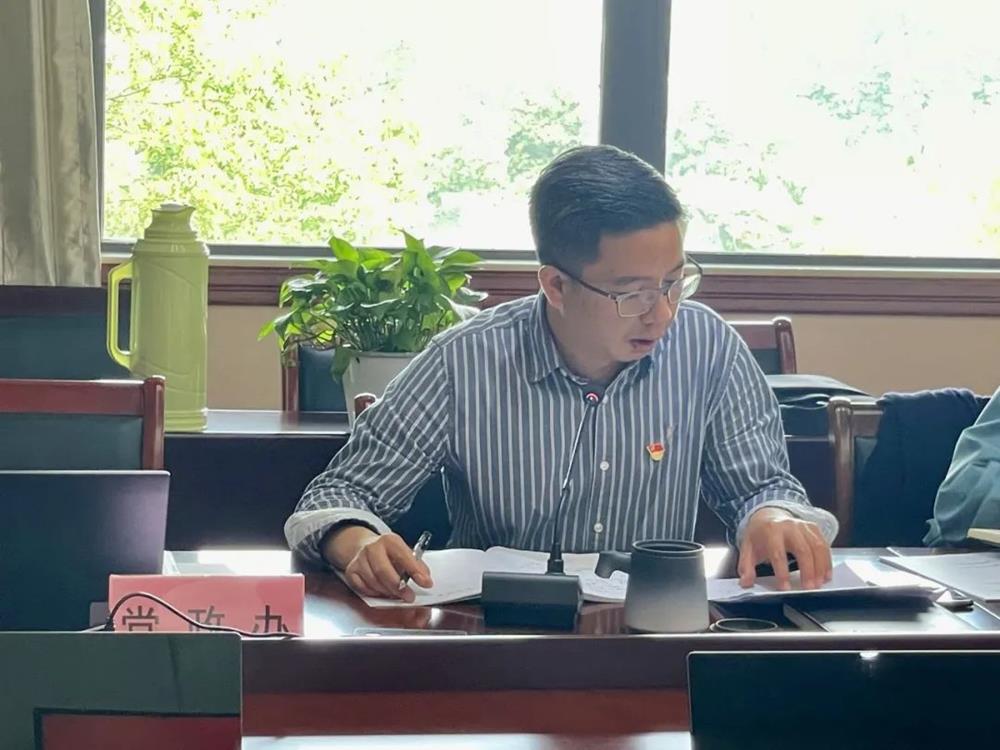 a4c3443c27aa4f498dc2c85ddc22cdc1.jpg a4c3443c27aa4f498dc2c85ddc22cdc1.jpg