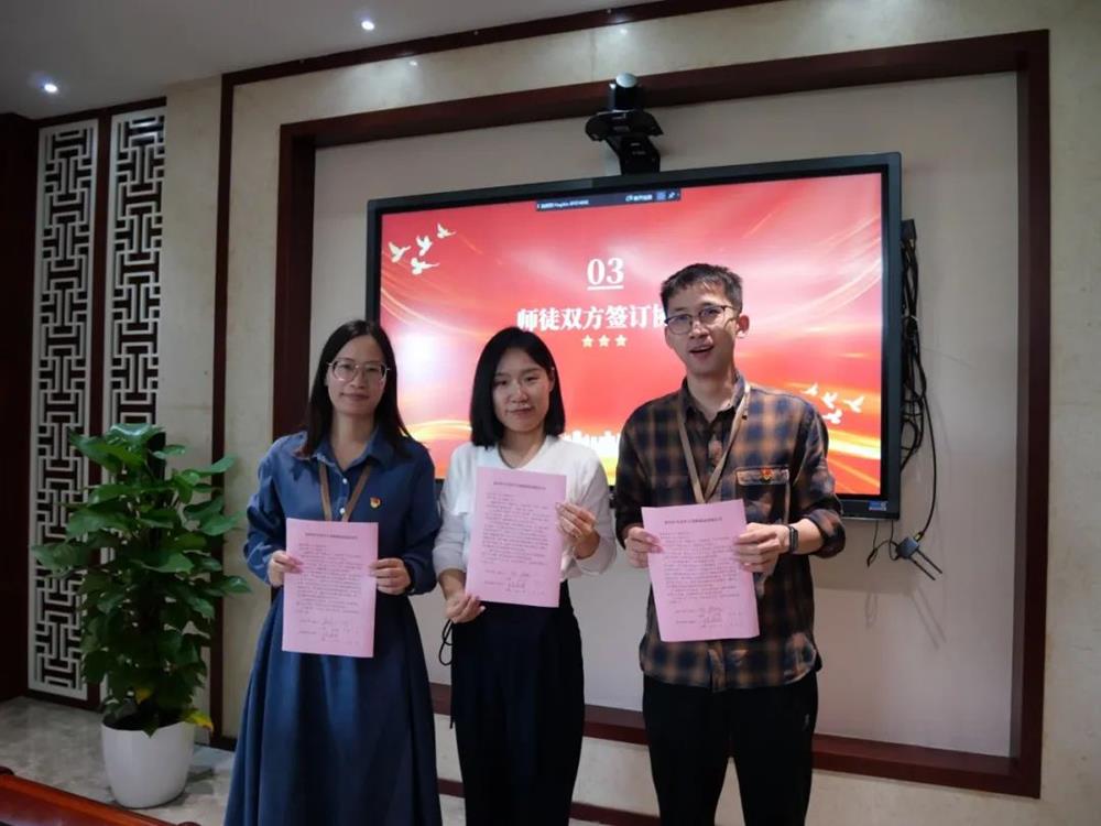 f26c0dd899ac45cf9910fb4c1ebc1b42.jpg f26c0dd899ac45cf9910fb4c1ebc1b42.jpg