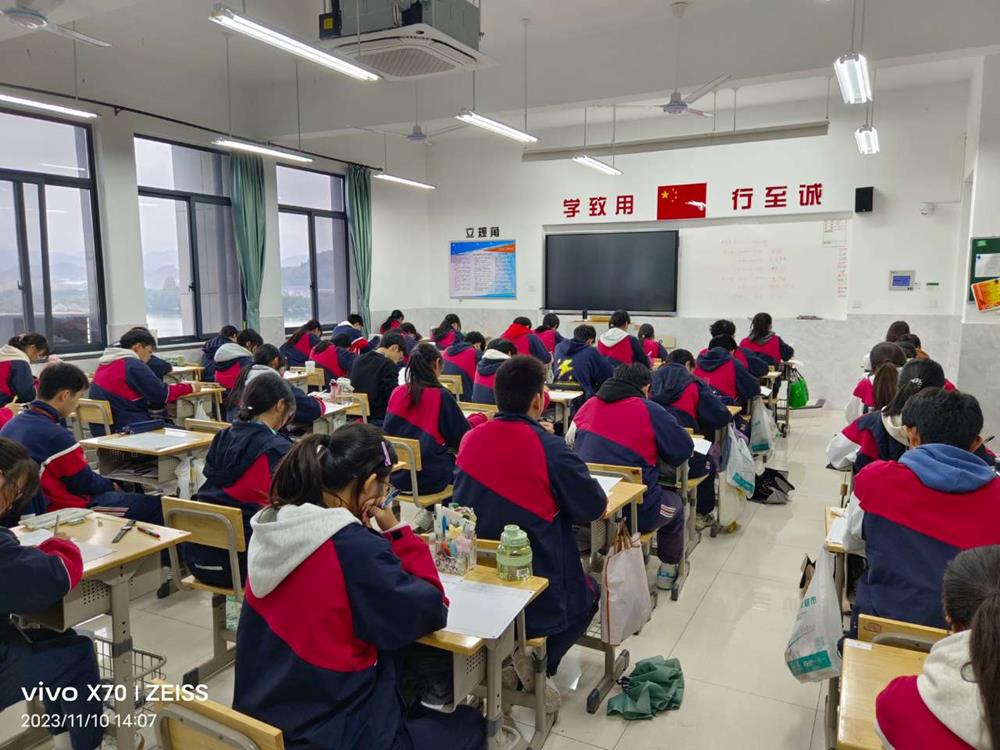 70c56bdc2ede4675a23ad9414c81488b.jpg 70c56bdc2ede4675a23ad9414c81488b.jpg