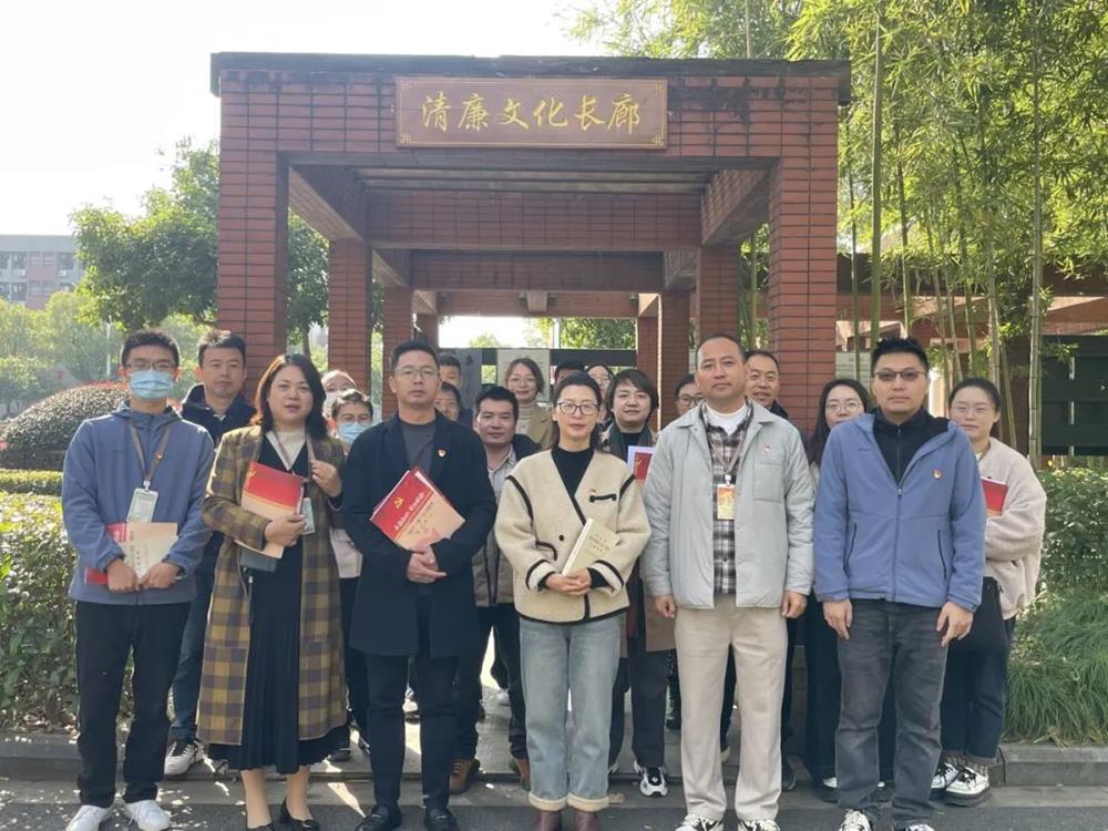 0e21e863803e476ea87f8da0b73242cf.jpg 0e21e863803e476ea87f8da0b73242cf.jpg