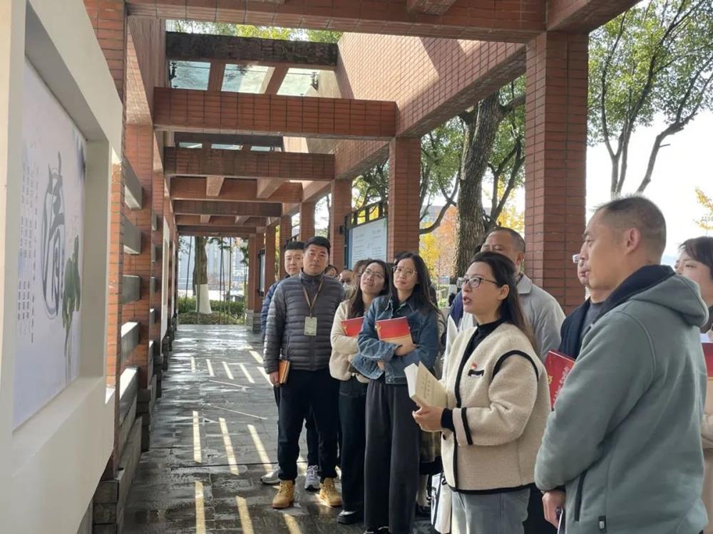 994952c58e6a46feab44891dde2acf1c.jpg 994952c58e6a46feab44891dde2acf1c.jpg