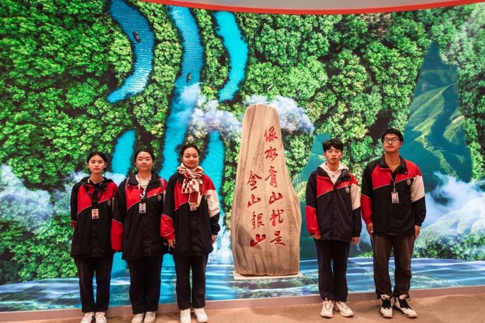 b7481b64eebb4bda8ebbfe7e446e03ad.jpg b7481b64eebb4bda8ebbfe7e446e03ad.jpg