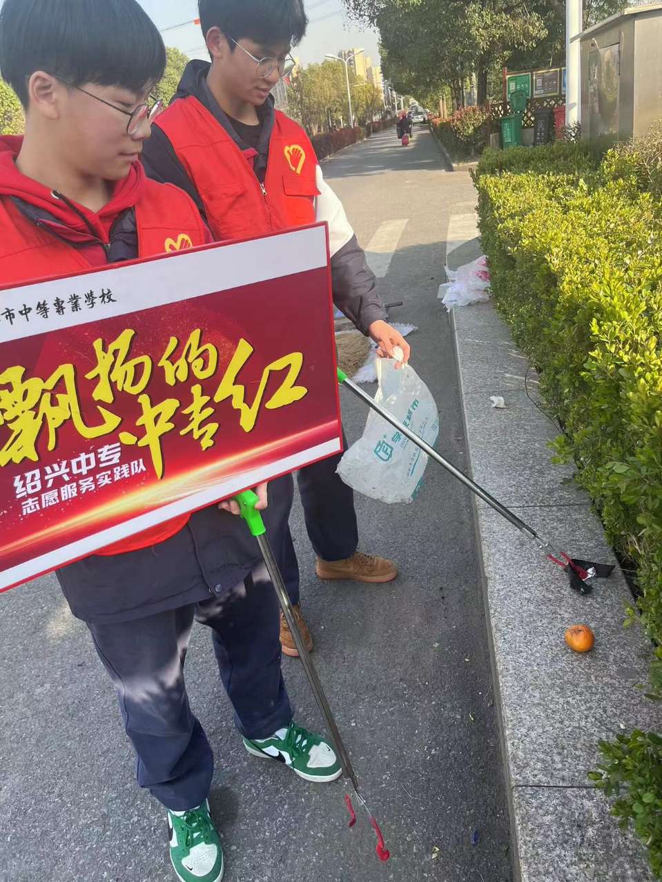 002c2b28ee4149749f07f6ff0dd07284.jpg 002c2b28ee4149749f07f6ff0dd07284.jpg