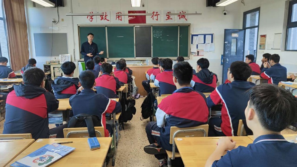 d03f4558ba884a8aa37545d653b5bf9e.jpg d03f4558ba884a8aa37545d653b5bf9e.jpg