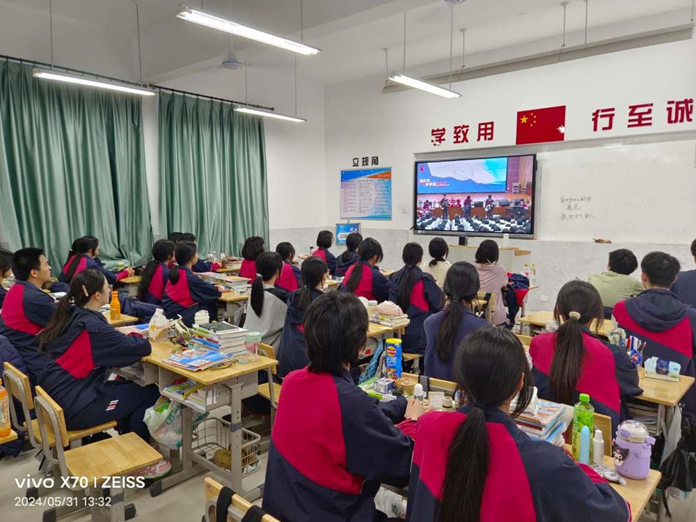 086e4b329d914886895c214e3a3512c1.jpg 086e4b329d914886895c214e3a3512c1.jpg