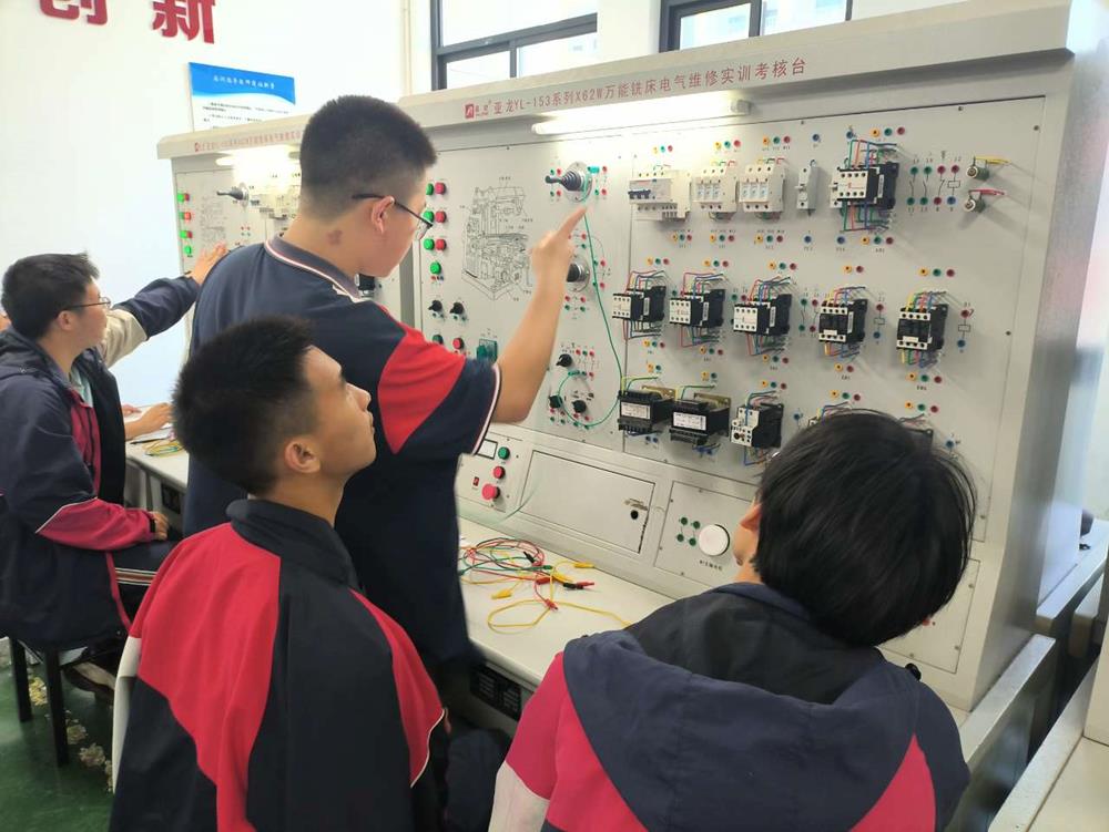 b8718186124a47a7ad779760d1c4dd58.jpg b8718186124a47a7ad779760d1c4dd58.jpg