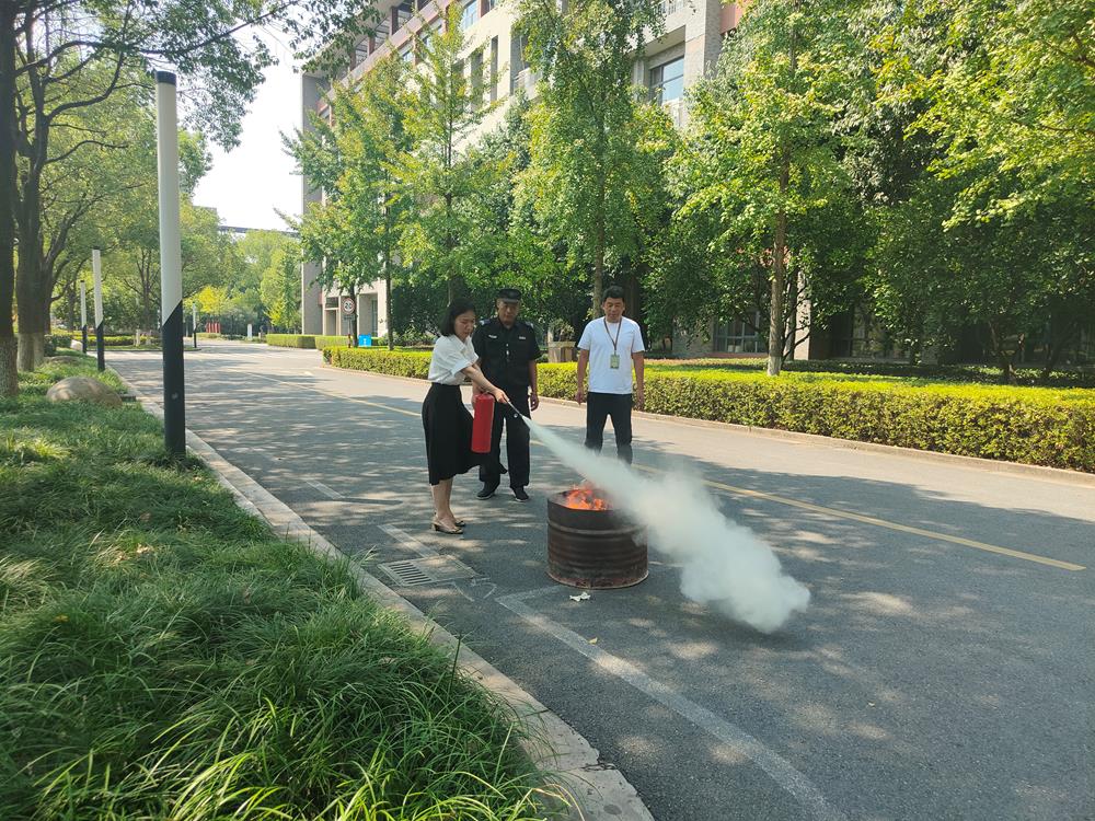 eef0b704d12f4296a8048e6caff39cfe.jpg eef0b704d12f4296a8048e6caff39cfe.jpg