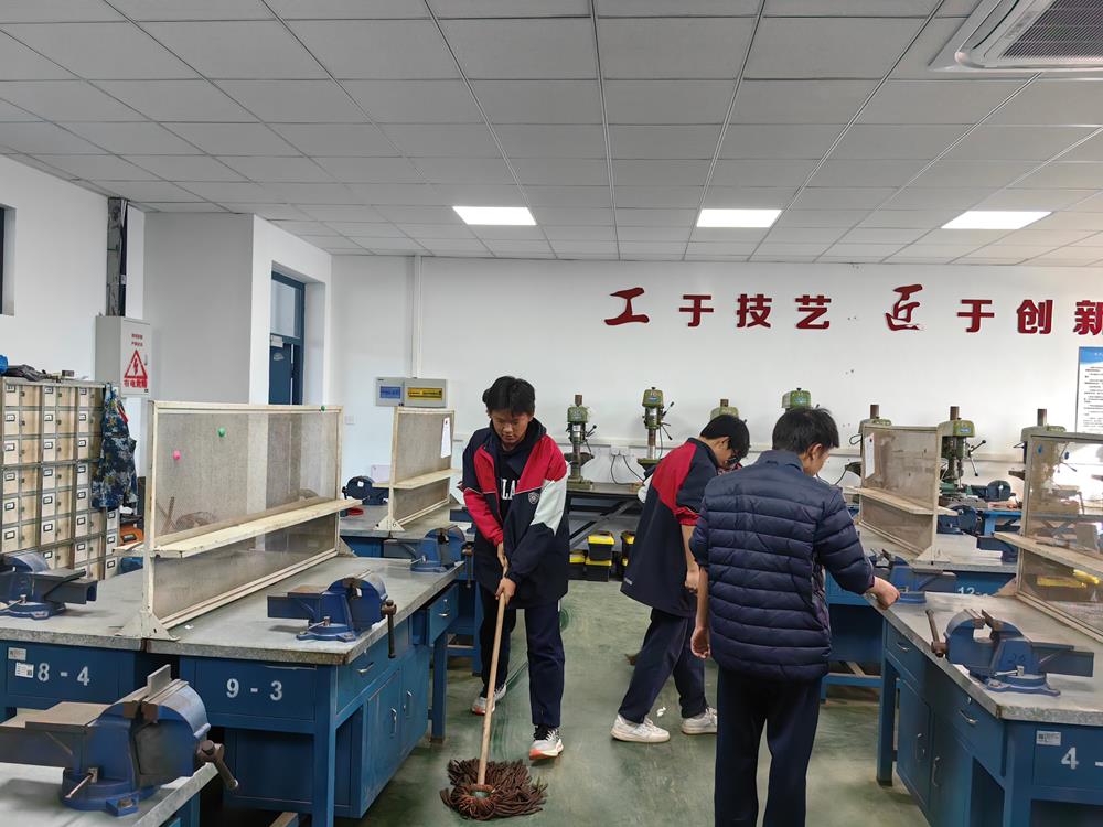 6a0ae9f5263f44c8b93775686c927103.jpg 6a0ae9f5263f44c8b93775686c927103.jpg